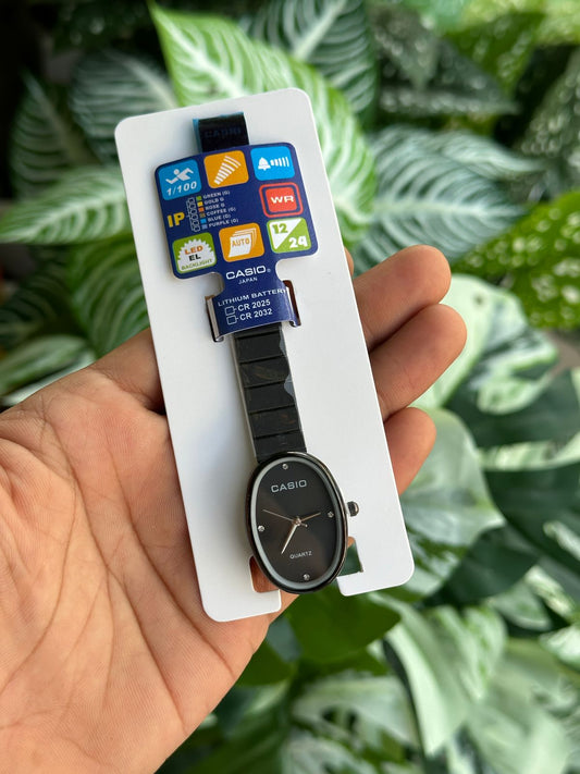 Oval Dial Classic Watch